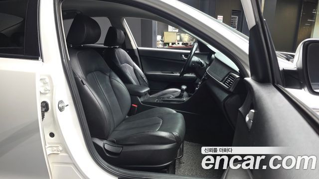 Kia K5 (II) LPI MX Prestige 2018 — фото 11