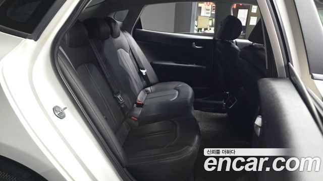 Kia K5 (II) LPI MX Prestige 2018 — фото 12