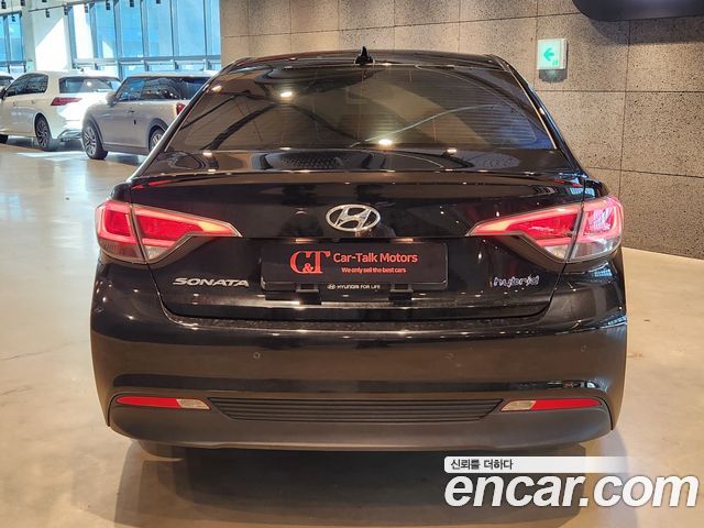 Hyundai Sonata Hybrid (LF) 2.0 HEV Modern 2015 — фото 4