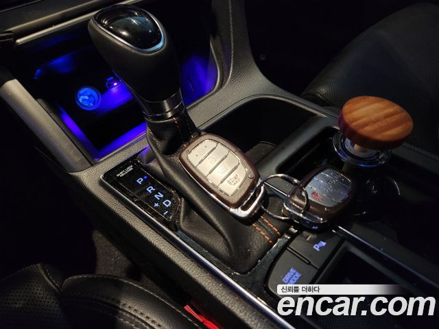 Hyundai Sonata Hybrid (LF) 2.0 HEV Modern 2015 — фото 7