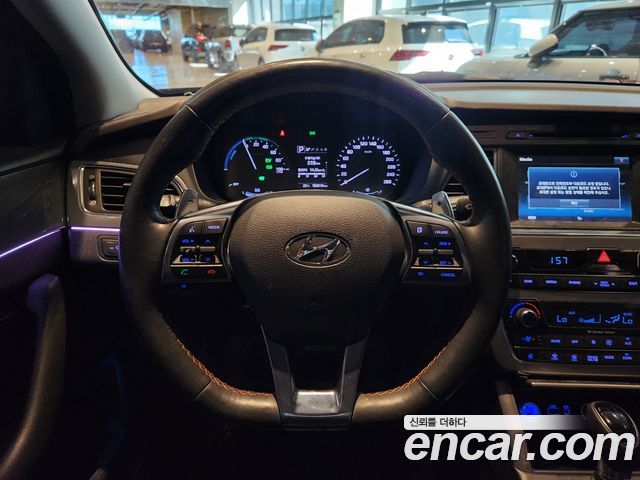 Hyundai Sonata Hybrid (LF) 2.0 HEV Modern 2015 — фото 15