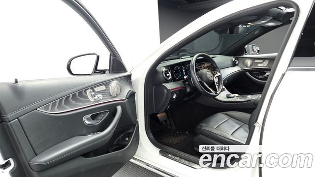 Mercedes-Benz E-Class (W213) E350 4MATIC Exclusive 2023 — фото 10