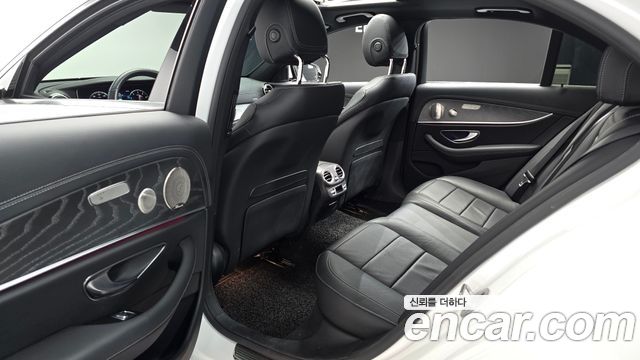 Mercedes-Benz E-Class (W213) E350 4MATIC Exclusive 2023 — фото 15