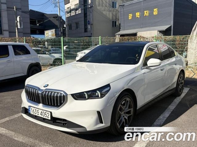 BMW 5 Series (G60) 520i 2024 — фото 3