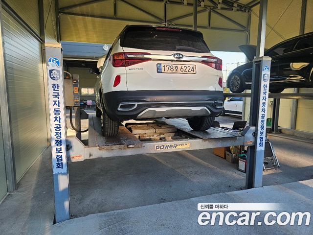 Kia Seltos Diesel 1.6 2WD Signature 2021 — фото 2