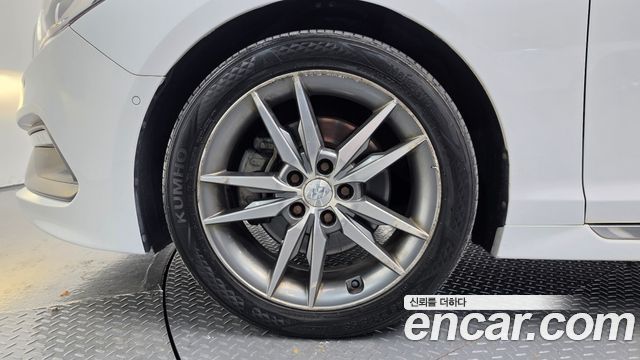 Hyundai Sonata (LF) 2.0 Turbo Exclusive 2015 — фото 5