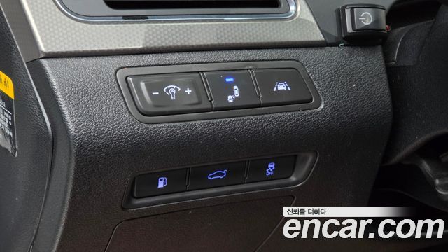Hyundai Sonata (LF) 2.0 Turbo Exclusive 2015 — фото 17