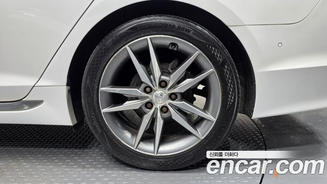 Hyundai Sonata (LF) 2.0 Turbo Exclusive 2015 — фото 21