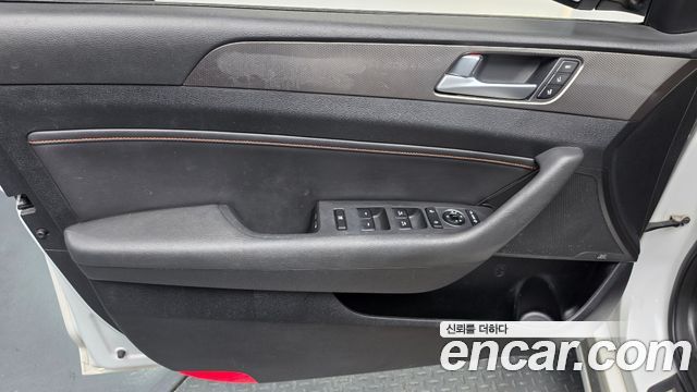 Hyundai Sonata (LF) 2.0 Turbo Exclusive 2015 — фото 24