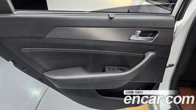 Hyundai Sonata (LF) 2.0 Turbo Exclusive 2015 — фото 25