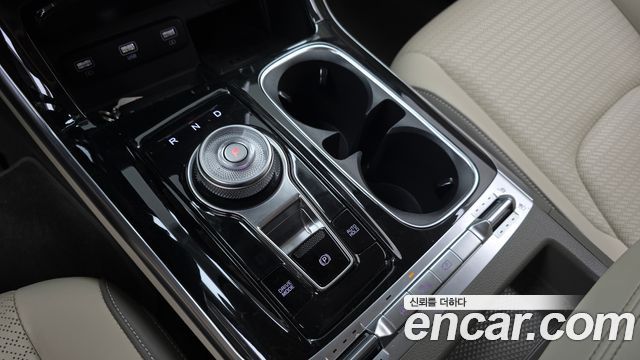 Kia Carnival (IV) Gasoline 7-seater Limousine(Special vehicle) 2023 — фото 9