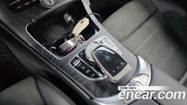 Mercedes-Benz C-Class (W205) C200 Cabriolet 2022 — фото 17