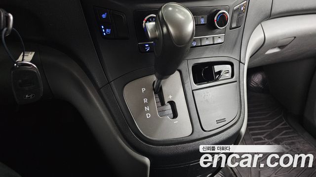 Hyundai Grand Starex Van 5-Seater Smart 2020 — фото 9