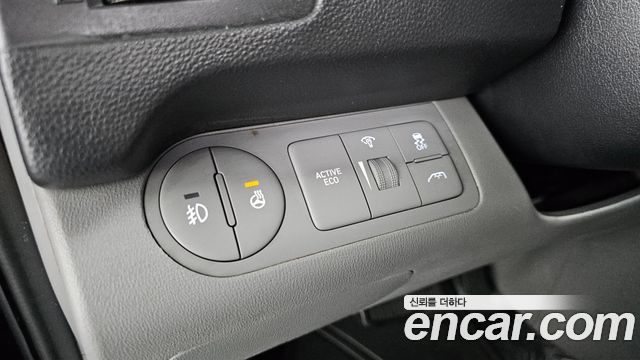 Hyundai Grand Starex Van 5-Seater Smart 2020 — фото 18