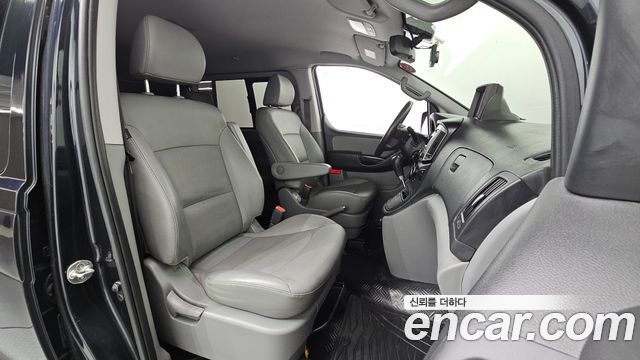 Hyundai Grand Starex Van 5-Seater Smart 2020 — фото 26