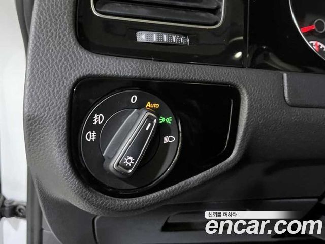 Volkswagen Golf (VII) 1.4 TSI Premium 2014 — фото 19