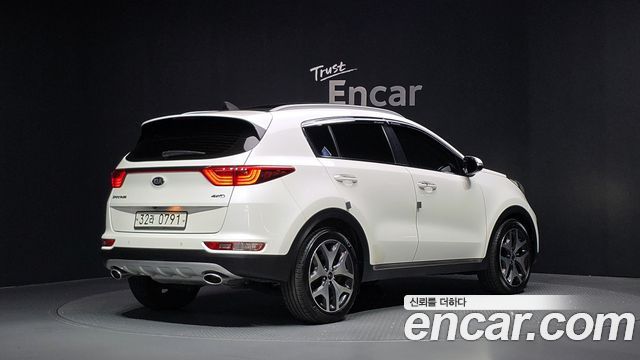Kia Sportage (IV) Diesel 2.0 4WD Noblesse Special 2016 — фото 2
