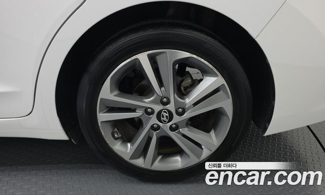 Hyundai Avante (AD) 1.6 GDI Value Plus 2018 — фото 25