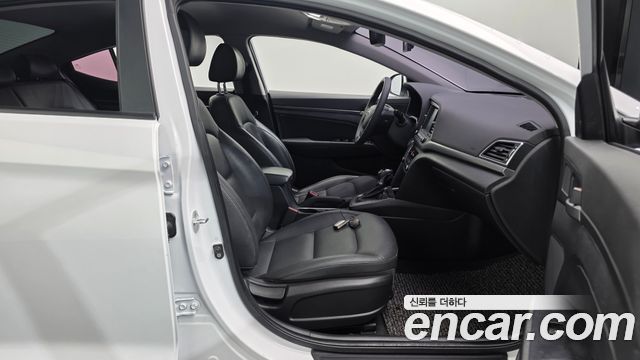 Hyundai Avante (AD) 1.6 GDI Value Plus 2018 — фото 28