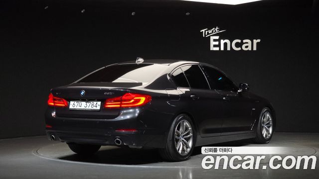 BMW 5 Series (G30) 530i xDrive Luxury Plus 2018 — фото 2
