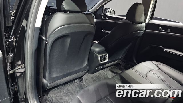 Kia K5 (III) 2.0 Trendy 2023 — фото 30