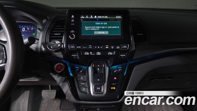 Honda Odyssey 3.5 5th 2023 — фото 14