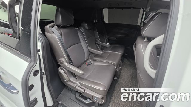 Honda Odyssey 3.5 5th 2023 — фото 17
