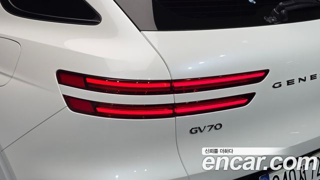 Genesis GV70 2.5T Gasoline AWD 2025 — фото 29