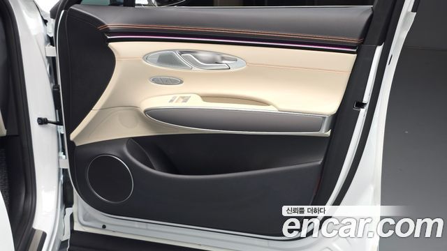 Genesis GV70 2.5T Gasoline AWD 2025 — фото 31