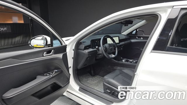 Kia K5 (III) 1.6 Turbo Prestige 2025 — фото 10
