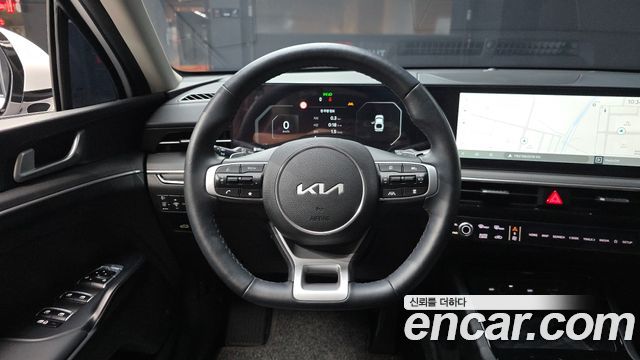 Kia K5 (III) 1.6 Turbo Prestige 2025 — фото 13