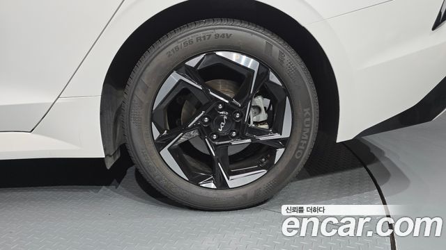 Kia K5 (III) 1.6 Turbo Prestige 2025 — фото 21