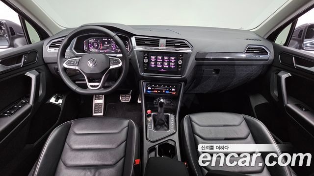 Volkswagen Tiguan (II) 2.0 TDI Premium 2022 — фото 7