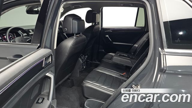 Volkswagen Tiguan (II) 2.0 TDI Premium 2022 — фото 11