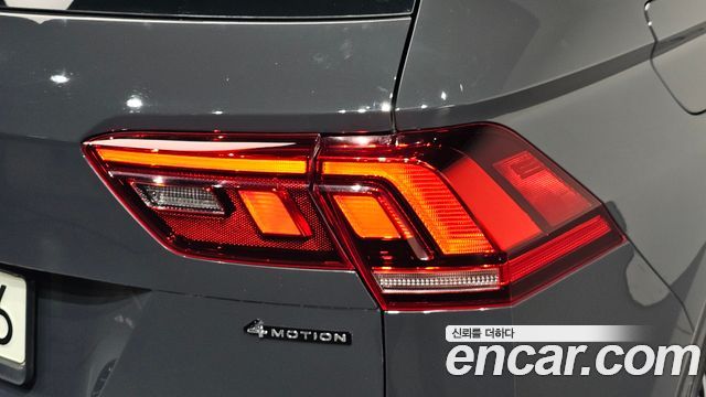 Volkswagen Tiguan (II) 2.0 TDI Premium 2022 — фото 23