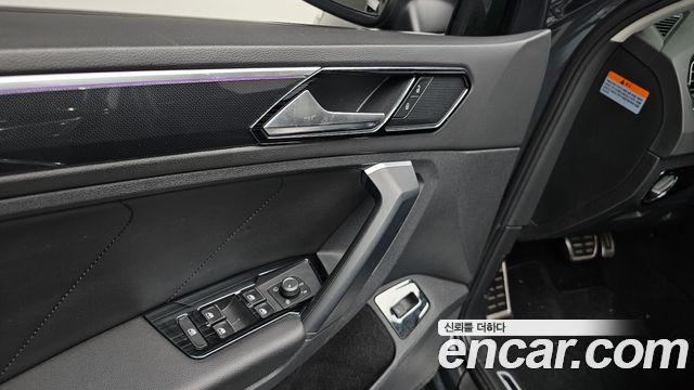 Volkswagen Tiguan (II) 2.0 TDI Premium 2022 — фото 35