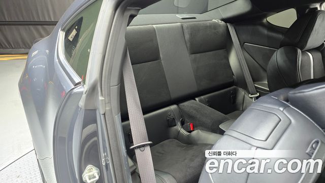 Toyota GR86 2.4 Premium 2025 — фото 11
