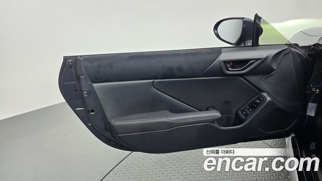 Toyota GR86 2.4 Premium 2025 — фото 25