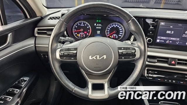 Kia K5 (III) 2.0 Prestige 2022 — фото 13