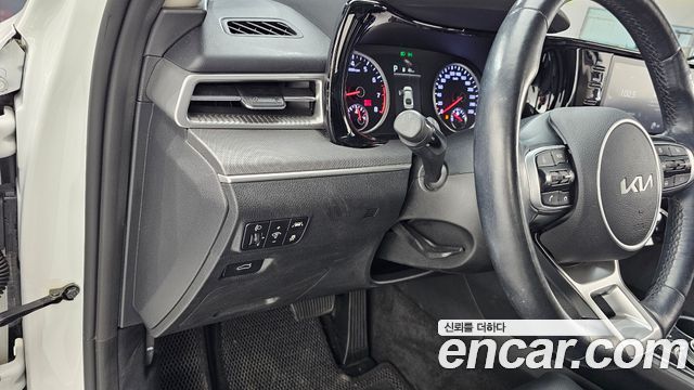Kia K5 (III) 2.0 Prestige 2022 — фото 17