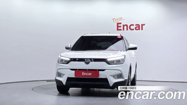 KG Mobility (SsangYong) Tivoli LX 2WD HI-DLX 2015 — фото 3