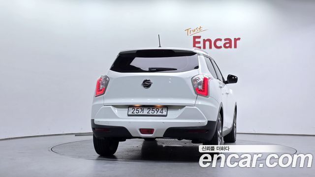 KG Mobility (SsangYong) Tivoli LX 2WD HI-DLX 2015 — фото 4