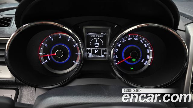 KG Mobility (SsangYong) Tivoli LX 2WD HI-DLX 2015 — фото 8