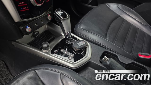 KG Mobility (SsangYong) Tivoli LX 2WD HI-DLX 2015 — фото 9