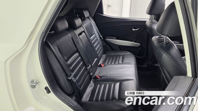 KG Mobility (SsangYong) Tivoli LX 2WD HI-DLX 2015 — фото 11