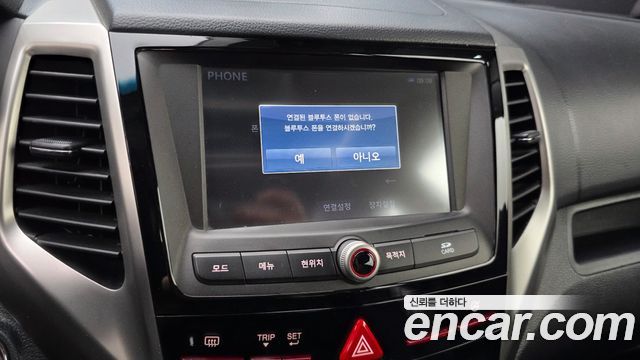 KG Mobility (SsangYong) Tivoli LX 2WD HI-DLX 2015 — фото 14