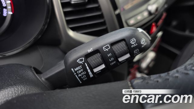 KG Mobility (SsangYong) Tivoli LX 2WD HI-DLX 2015 — фото 19