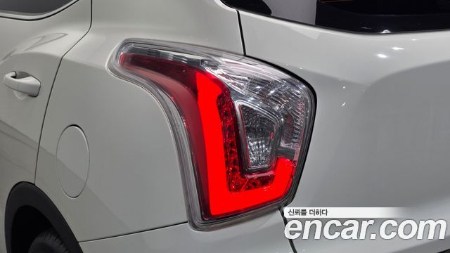 KG Mobility (SsangYong) Tivoli LX 2WD HI-DLX 2015 — фото 23