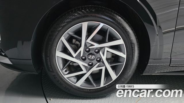 Hyundai Grandeur (GN7) 2,5 Gasoline 2WD Premium 2023 — фото 5
