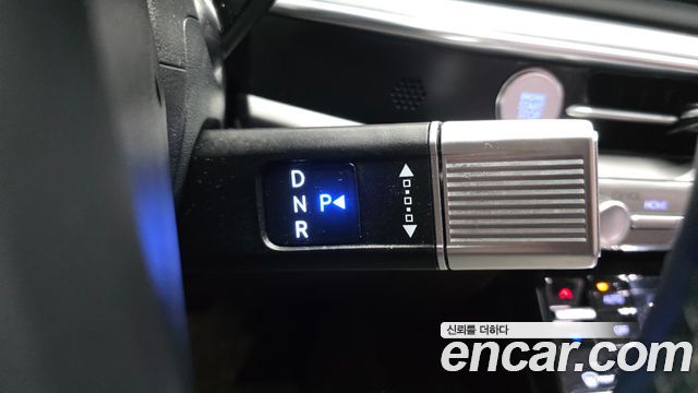Hyundai Grandeur (GN7) 2,5 Gasoline 2WD Premium 2023 — фото 9